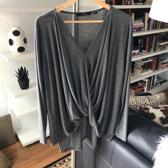 Dramatic lightweight sweater/top L FREE mystery gift with EVERY purchase! - Picture 6 of 7